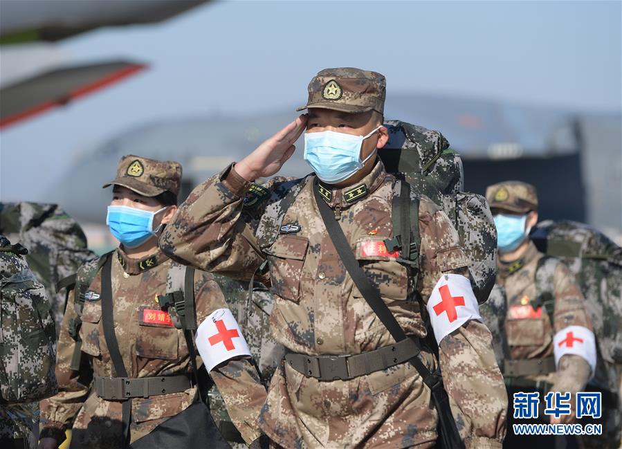 （聚焦疫情防控·圖文互動）（11）空軍第四次向武漢大規?？者\醫療隊員和物資