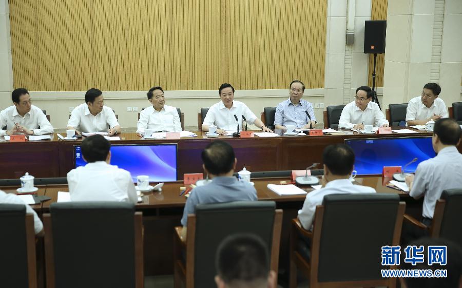 8月31日，中宣部在北京召開創(chuàng)新新聞傳播工作交流會(huì)，中共中央政治局委員、中央書記處書記、中宣部部長劉奇葆出席會(huì)議并講話。新華社記者蘭紅光攝
