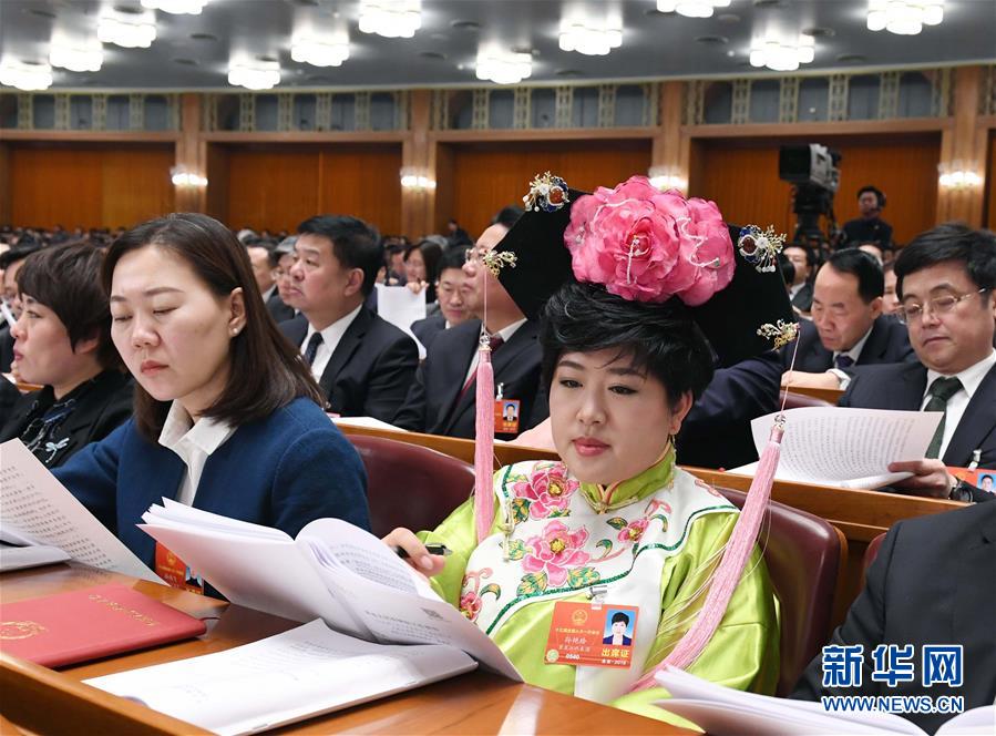 (兩會(huì)·基層代表履職故事)(1)全國人大代表孫艷玲:做好非遺事業(yè),讓古老技藝活起來