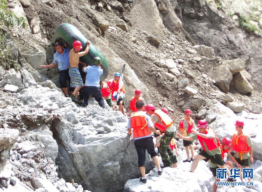 （時代先鋒·圖文互動）（2）為人民“逆行”的人——追記退役軍人、青年禁毒民警韓順軍