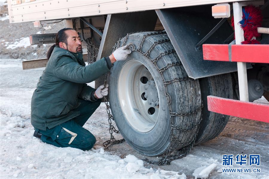 （新華全媒頭條·圖文互動(dòng)）（4）格?；ㄩ_滿天路——寫在川藏公路通車65周年之際