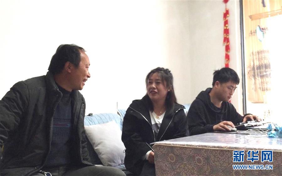 （在習近平新時代中國特色社會主義思想指引下——新時代新作為新篇章·習近平總書記關切事·圖文互動）（1）“挪窮窩”“奔富路”——易地搬遷讓貧困人口開啟安居樂業(yè)新生活