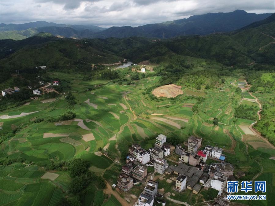 （在習近平新時代中國特色社會主義思想指引下——新時代新作為新篇章·習近平總書記關切事·圖文互動）（4）新生活、新盼頭——脫貧攻堅新形勢速覽