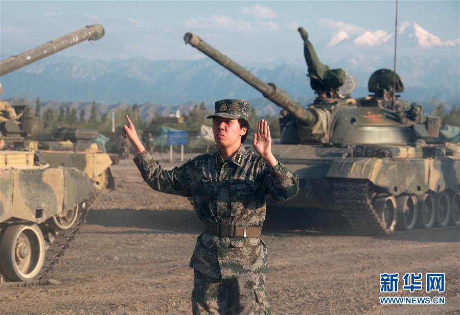 （圖文互動）（3）邊疆軍營“花木蘭”——記“最美新時(shí)代革命軍人”馬和帕麗