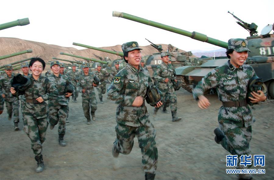 （圖文互動）（6）邊疆軍營“花木蘭”——記“最美新時(shí)代革命軍人”馬和帕麗