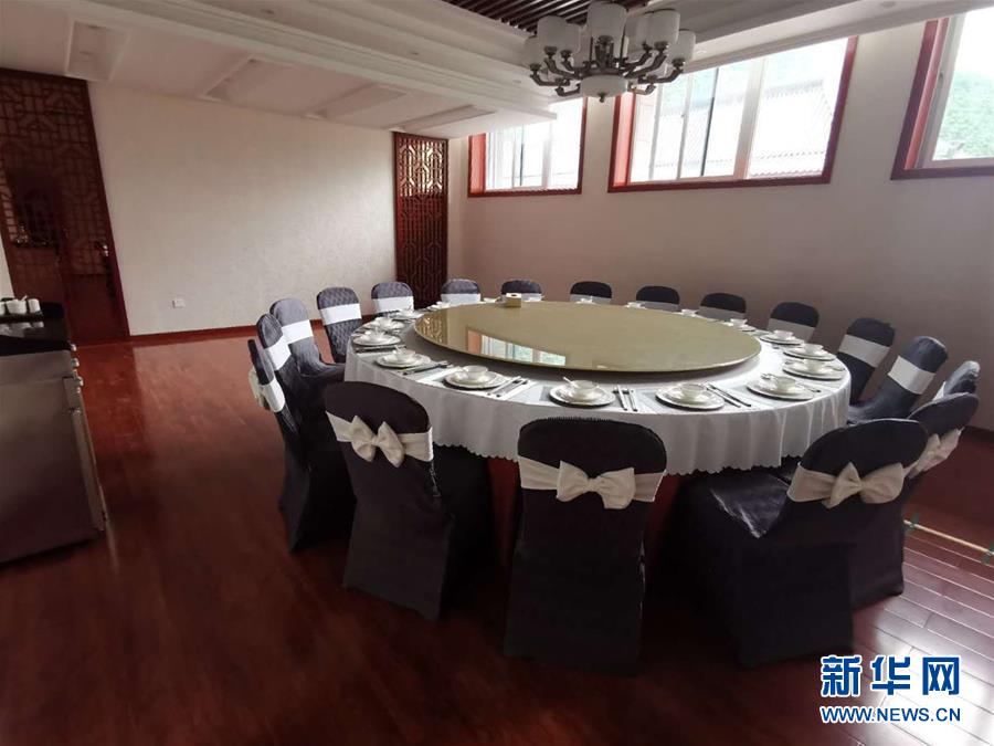 （新華視點(diǎn)·圖文互動(dòng)）（7）學(xué)校建漂亮點(diǎn)本無(wú)錯(cuò)，為何這所“豪華中學(xué)”讓人困惑？