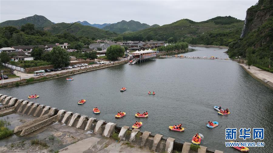 （新華全媒頭條·走向我們的小康生活·圖文互動）（3）長城腳下，小康村串成“珍珠鏈”
