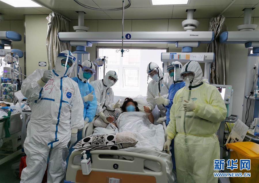 （抗疫一線醫(yī)務(wù)人員英雄群體·圖文互動）（1）合力護(hù)航生命之舟——遼寧、上海、廣東等醫(yī)療隊聯(lián)手決戰(zhàn)雷神山
