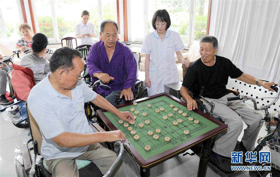 （習(xí)近平的民生關(guān)切事·圖文互動）（5）在關(guān)懷與自強中活出精彩人生——習(xí)近平總書記牽掛的民生事之“弱有所扶”篇