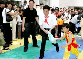 “為民、務實、清廉”——記中共中央政治局常委張高麗
