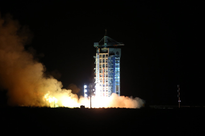 4月6日，實(shí)踐十號(hào)衛(wèi)星發(fā)射升空。