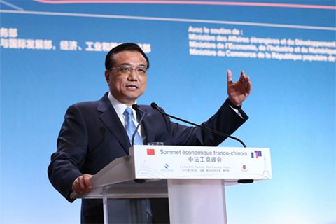 李克強總理2日在中法工商峰會演講時表示，中法建交50年來，兩國關(guān)系積累了寶貴經(jīng)驗，未來50年的中法關(guān)系將更燦爛輝煌。中國政府網(wǎng)